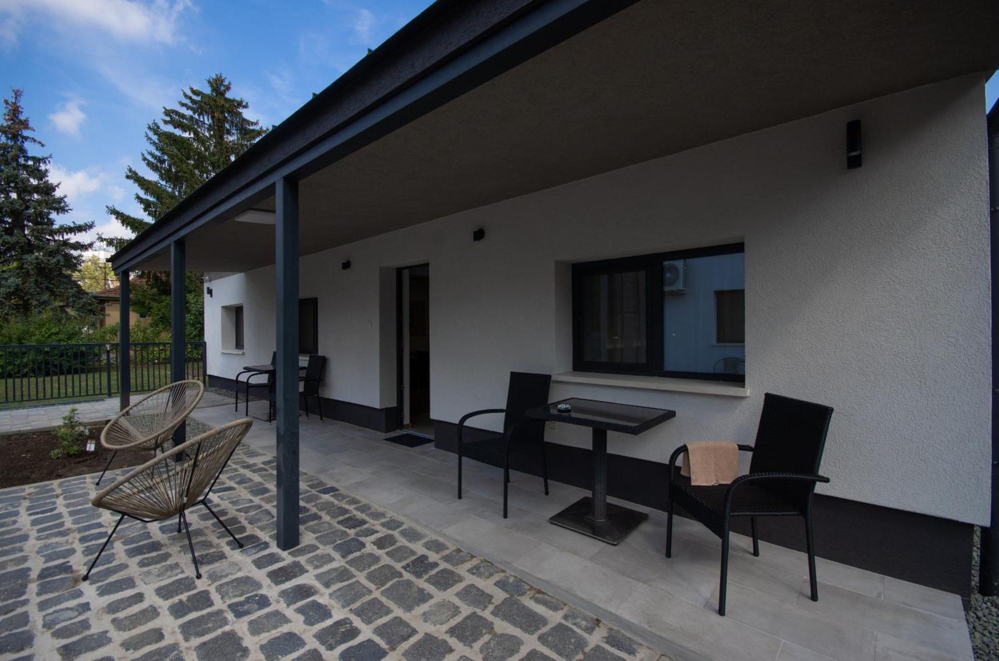 Csaladi Kikoeto Apartman Gyula Exterior foto