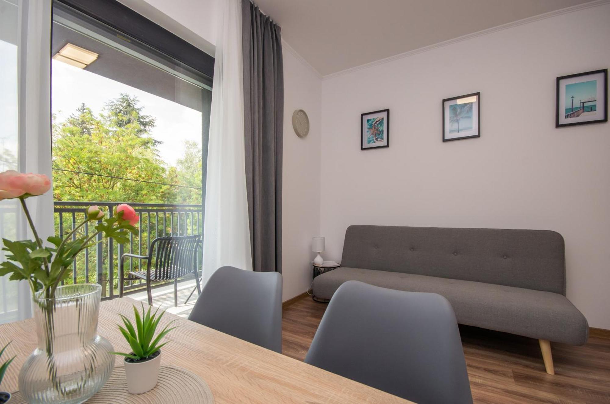 Csaladi Kikoeto Apartman Gyula Exterior foto